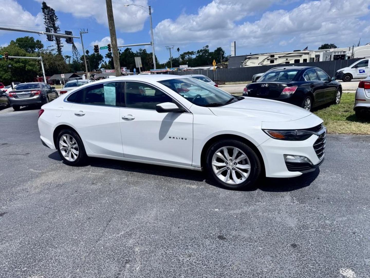 2019 WHITE CHEVROLET MALIBU LT (1G1ZD5ST1KF) with an 1.5L engine, Continuously Variable transmission, located at 2929 9th St. West, Bradenton, 34205, (941) 242-2810, 27.473591, -82.570679 - Thanks for inquring into DriveNation USA! All vehicles listed can be viewed at www.drivenationusa.com for vehicle history reports and additonal info. We cannot quote any terms such as down payments or monthly payments without an application. You can apply directly at www.drivenationusa.com or by con - Photo#0