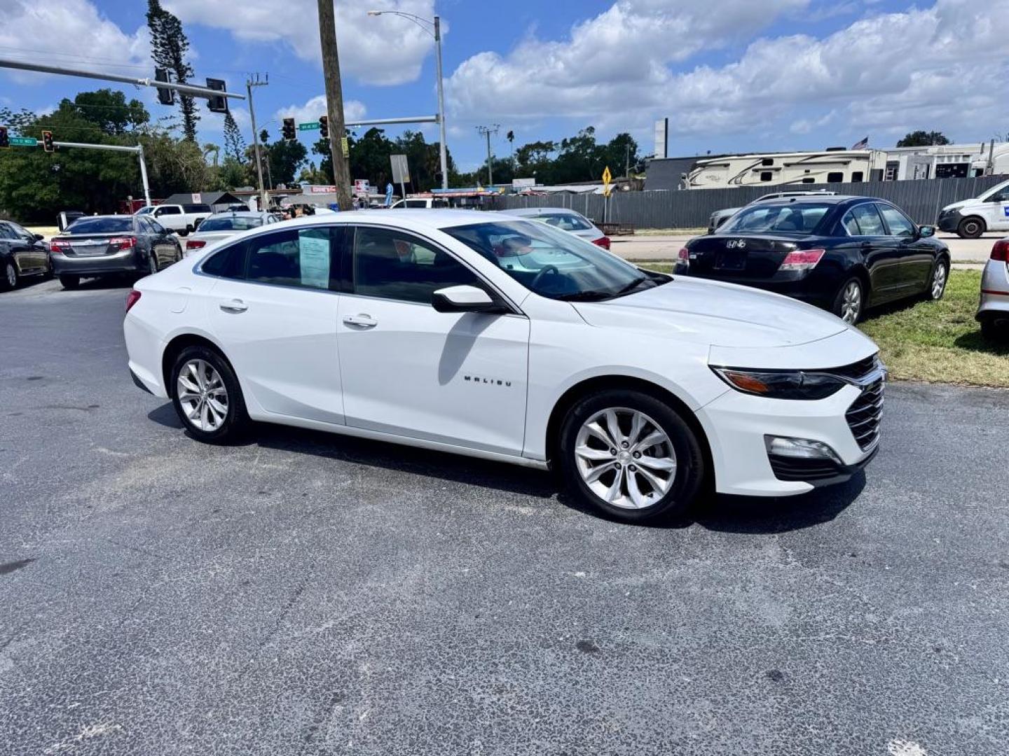 2019 WHITE CHEVROLET MALIBU LT (1G1ZD5ST1KF) with an 1.5L engine, Continuously Variable transmission, located at 2929 9th St. West, Bradenton, 34205, (941) 242-2810, 27.473591, -82.570679 - Thanks for inquring into DriveNation USA! All vehicles listed can be viewed at www.drivenationusa.com for vehicle history reports and additonal info. We cannot quote any terms such as down payments or monthly payments without an application. You can apply directly at www.drivenationusa.com or by con - Photo#1