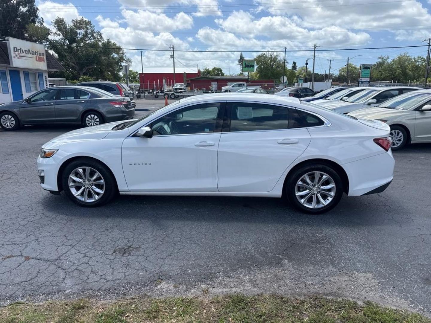2019 WHITE CHEVROLET MALIBU LT (1G1ZD5ST1KF) with an 1.5L engine, Continuously Variable transmission, located at 2929 9th St. West, Bradenton, 34205, (941) 242-2810, 27.473591, -82.570679 - Thanks for inquring into DriveNation USA! All vehicles listed can be viewed at www.drivenationusa.com for vehicle history reports and additonal info. We cannot quote any terms such as down payments or monthly payments without an application. You can apply directly at www.drivenationusa.com or by con - Photo#3