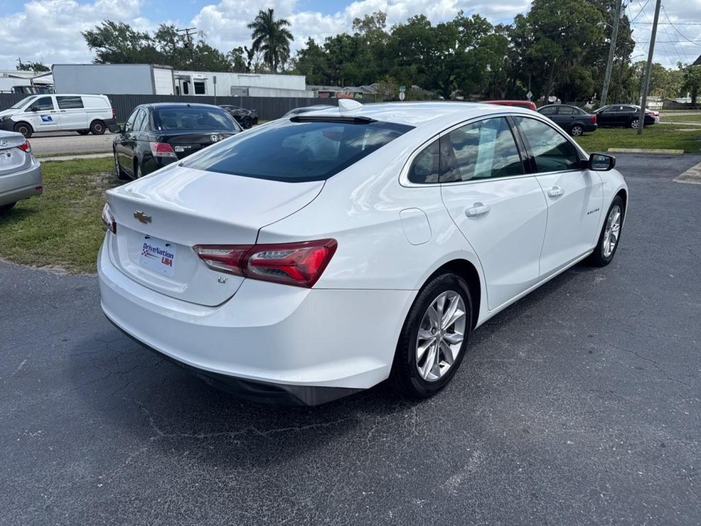 2019 WHITE CHEVROLET MALIBU LT (1G1ZD5ST1KF) with an 1.5L engine, Continuously Variable transmission, located at 2929 9th St. West, Bradenton, 34205, (941) 242-2810, 27.473591, -82.570679 - Thanks for inquring into DriveNation USA! All vehicles listed can be viewed at www.drivenationusa.com for vehicle history reports and additonal info. We cannot quote any terms such as down payments or monthly payments without an application. You can apply directly at www.drivenationusa.com or by con - Photo#6