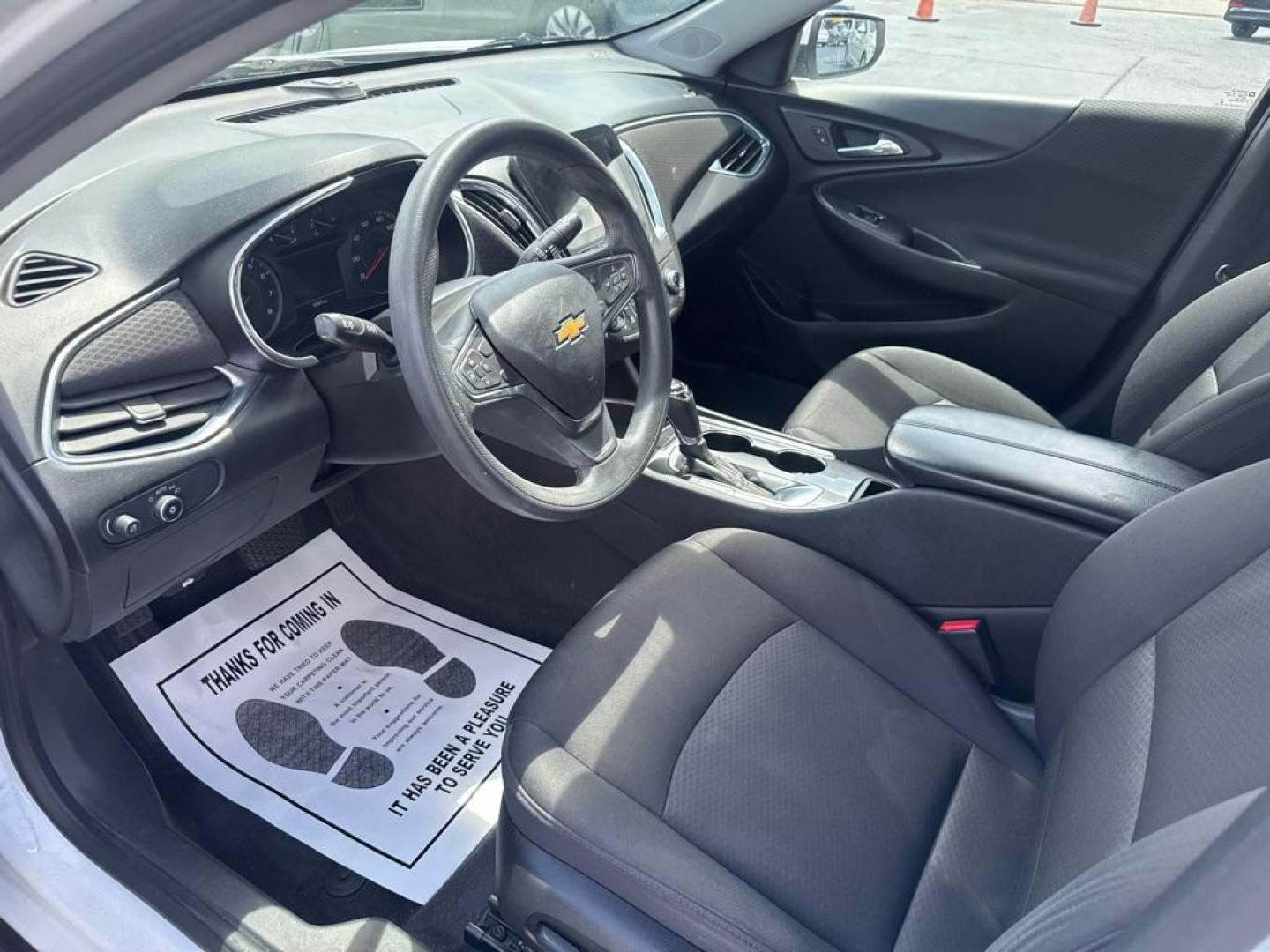 2019 WHITE CHEVROLET MALIBU LT (1G1ZD5ST1KF) with an 1.5L engine, Continuously Variable transmission, located at 2929 9th St. West, Bradenton, 34205, (941) 242-2810, 27.473591, -82.570679 - Thanks for inquring into DriveNation USA! All vehicles listed can be viewed at www.drivenationusa.com for vehicle history reports and additonal info. We cannot quote any terms such as down payments or monthly payments without an application. You can apply directly at www.drivenationusa.com or by con - Photo#8