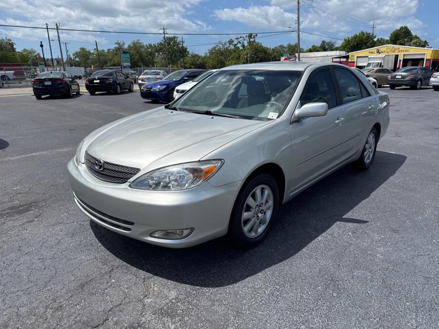 2004 SILVER TOYOTA CAMRY LE (JTDBF30K040) with an 3.0L engine, Automatic transmission, located at 2929 9th St. West, Bradenton, 34205, (941) 242-2810, 27.473591, -82.570679 - Thanks for inquring into DriveNation USA! All vehicles listed can be viewed at www.drivenationusa.com for vehicle history reports and additonal info. We cannot quote any terms such as down payments or monthly payments without an application. You can apply directly at www.drivenationusa.com or by con - Photo#3