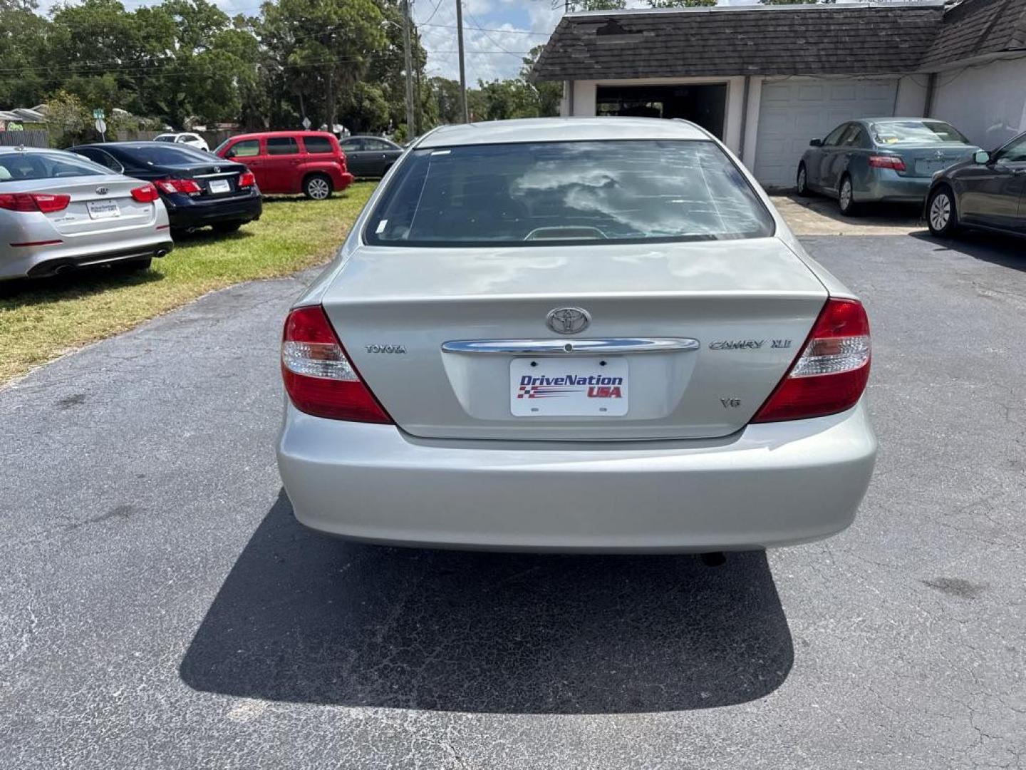 2004 SILVER TOYOTA CAMRY LE (JTDBF30K040) with an 3.0L engine, Automatic transmission, located at 2929 9th St. West, Bradenton, 34205, (941) 242-2810, 27.473591, -82.570679 - Thanks for inquring into DriveNation USA! All vehicles listed can be viewed at www.drivenationusa.com for vehicle history reports and additonal info. We cannot quote any terms such as down payments or monthly payments without an application. You can apply directly at www.drivenationusa.com or by con - Photo#6
