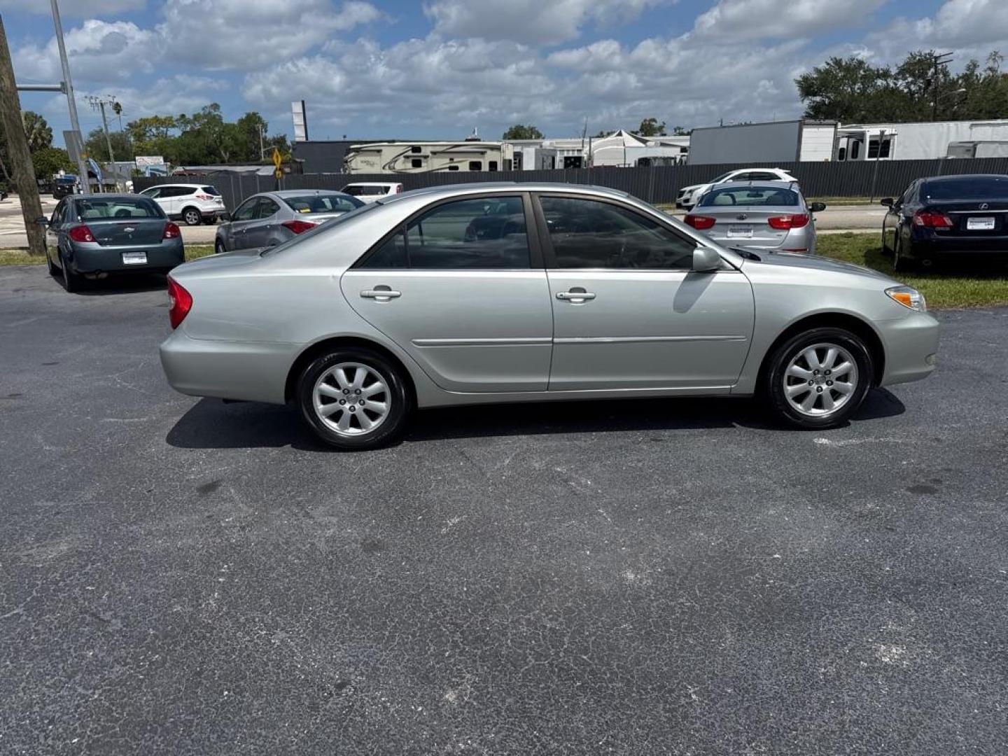 2004 SILVER TOYOTA CAMRY LE (JTDBF30K040) with an 3.0L engine, Automatic transmission, located at 2929 9th St. West, Bradenton, 34205, (941) 242-2810, 27.473591, -82.570679 - Thanks for inquring into DriveNation USA! All vehicles listed can be viewed at www.drivenationusa.com for vehicle history reports and additonal info. We cannot quote any terms such as down payments or monthly payments without an application. You can apply directly at www.drivenationusa.com or by con - Photo#8