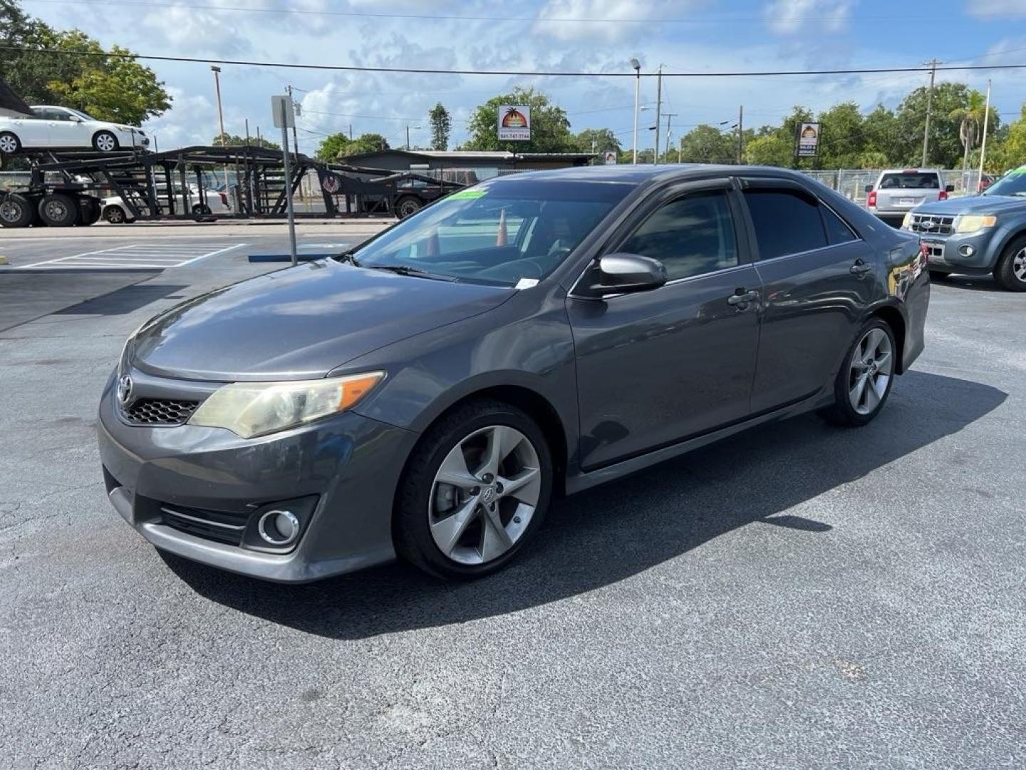2014 SILVER TOYOTA CAMRY L (4T1BF1FK5EU) with an 2.5L engine, Automatic transmission, located at 2929 9th St. West, Bradenton, 34205, (941) 242-2810, 27.473591, -82.570679 - Thanks for inquring into DriveNation USA! All vehicles listed can be viewed at www.drivenationusa.com for vehicle history reports and additonal info. We cannot quote any terms such as down payments or monthly payments without an application. You can apply directly at www.drivenationusa.com or by con - Photo#4