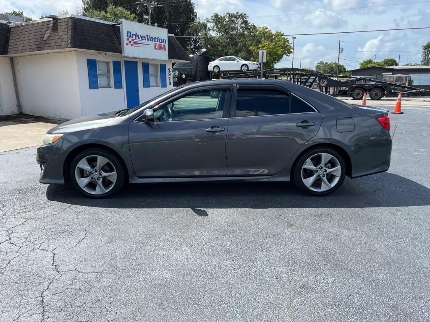 2014 SILVER TOYOTA CAMRY L (4T1BF1FK5EU) with an 2.5L engine, Automatic transmission, located at 2929 9th St. West, Bradenton, 34205, (941) 242-2810, 27.473591, -82.570679 - Thanks for inquring into DriveNation USA! All vehicles listed can be viewed at www.drivenationusa.com for vehicle history reports and additonal info. We cannot quote any terms such as down payments or monthly payments without an application. You can apply directly at www.drivenationusa.com or by con - Photo#5