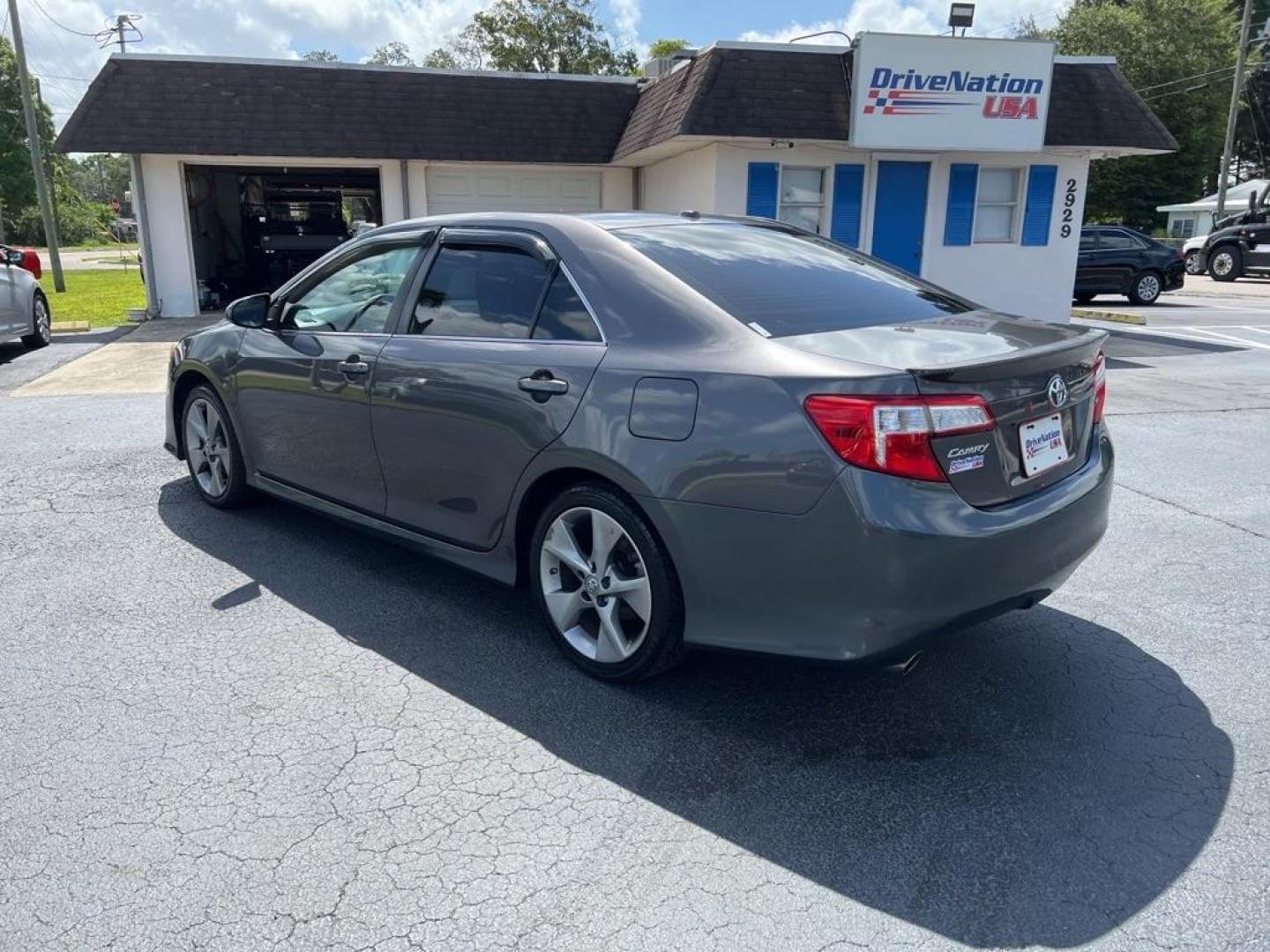 2014 SILVER TOYOTA CAMRY L (4T1BF1FK5EU) with an 2.5L engine, Automatic transmission, located at 2929 9th St. West, Bradenton, 34205, (941) 242-2810, 27.473591, -82.570679 - Thanks for inquring into DriveNation USA! All vehicles listed can be viewed at www.drivenationusa.com for vehicle history reports and additonal info. We cannot quote any terms such as down payments or monthly payments without an application. You can apply directly at www.drivenationusa.com or by con - Photo#6
