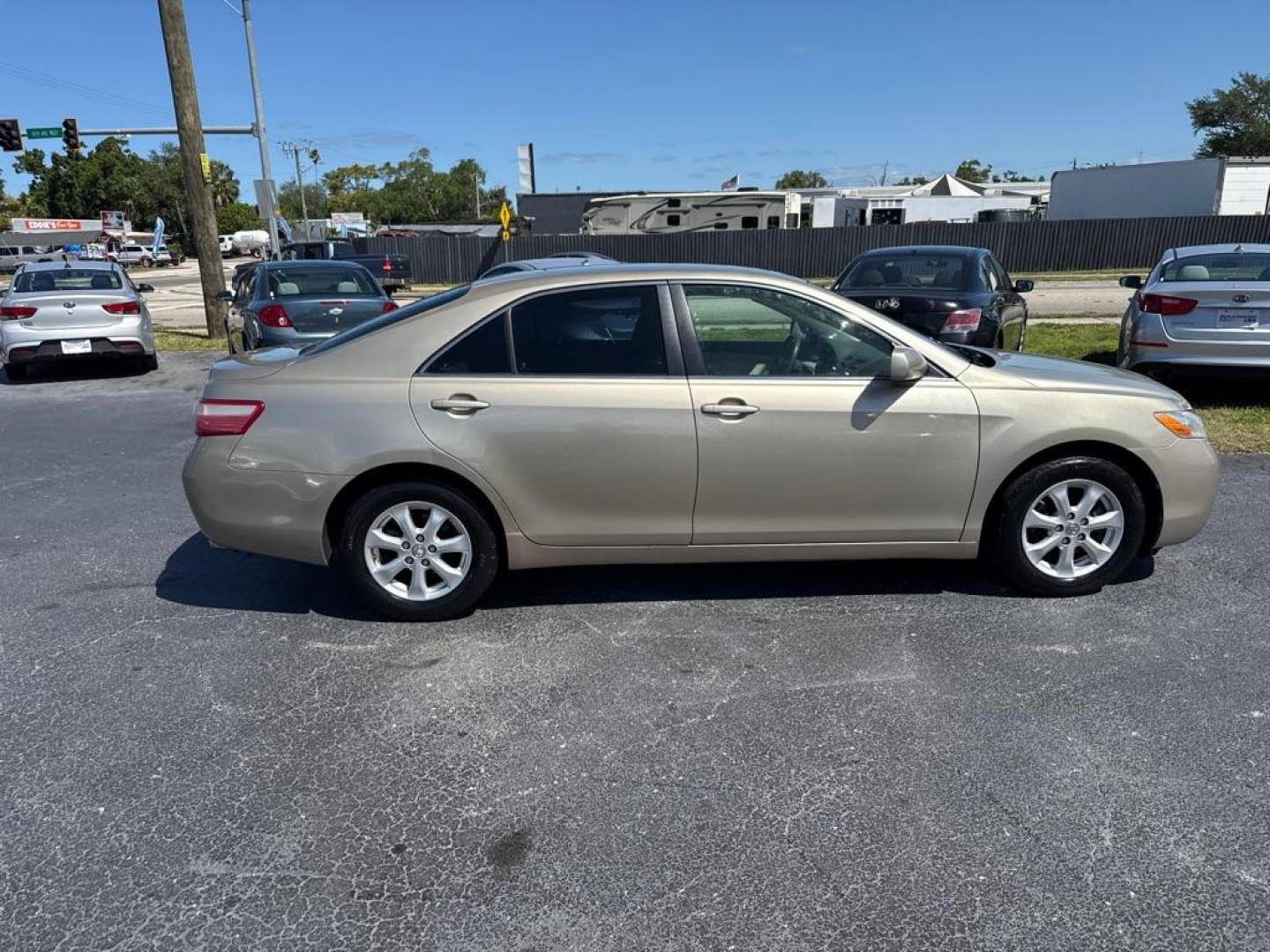 2007 TAN TOYOTA CAMRY LE (4T1BE46K07U) with an 2.4L engine, Automatic transmission, located at 2929 9th St. West, Bradenton, 34205, (941) 242-2810, 27.473591, -82.570679 - Thanks for inquring into DriveNation USA! All vehicles listed can be viewed at www.drivenationusa.com for vehicle history reports and additonal info. We cannot quote any terms such as down payments or monthly payments without an application. You can apply directly at www.drivenationusa.com or by con - Photo#7