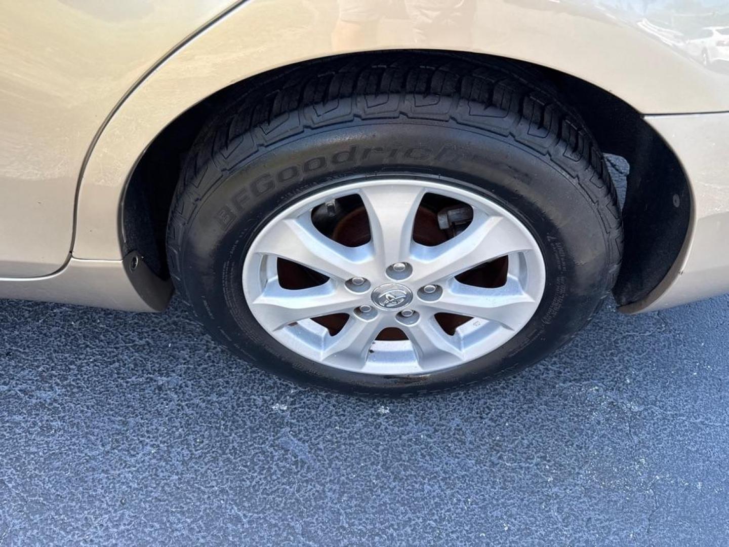 2007 TAN TOYOTA CAMRY LE (4T1BE46K07U) with an 2.4L engine, Automatic transmission, located at 2929 9th St. West, Bradenton, 34205, (941) 242-2810, 27.473591, -82.570679 - Thanks for inquring into DriveNation USA! All vehicles listed can be viewed at www.drivenationusa.com for vehicle history reports and additonal info. We cannot quote any terms such as down payments or monthly payments without an application. You can apply directly at www.drivenationusa.com or by con - Photo#8