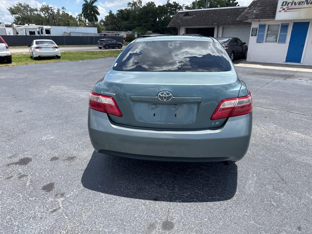 2009 GREEN TOYOTA CAMRY SE (4T1BE46K29U) with an 2.4L engine, Automatic transmission, located at 2929 9th St. West, Bradenton, 34205, (941) 242-2810, 27.473591, -82.570679 - Thanks for inquring into DriveNation USA! All vehicles listed can be viewed at www.drivenationusa.com for vehicle history reports and additonal info. We cannot quote any terms such as down payments or monthly payments without an application. You can apply directly at www.drivenationusa.com or by con- Photo#6