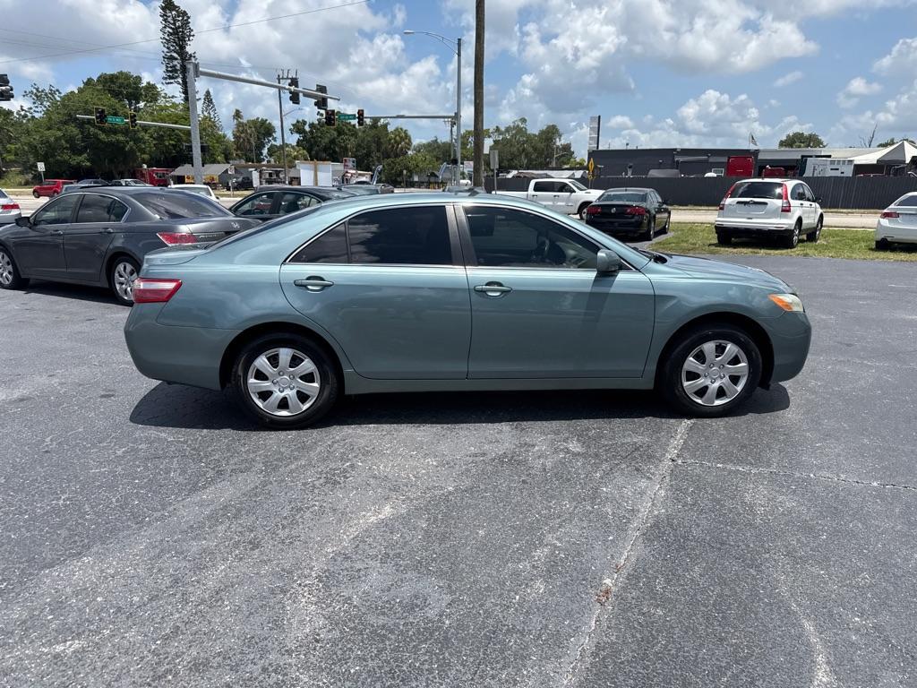 2009 GREEN TOYOTA CAMRY SE (4T1BE46K29U) with an 2.4L engine, Automatic transmission, located at 2929 9th St. West, Bradenton, 34205, (941) 242-2810, 27.473591, -82.570679 - Thanks for inquring into DriveNation USA! All vehicles listed can be viewed at www.drivenationusa.com for vehicle history reports and additonal info. We cannot quote any terms such as down payments or monthly payments without an application. You can apply directly at www.drivenationusa.com or by con- Photo#8