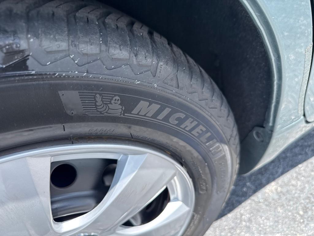 2009 GREEN TOYOTA CAMRY SE (4T1BE46K29U) with an 2.4L engine, Automatic transmission, located at 2929 9th St. West, Bradenton, 34205, (941) 242-2810, 27.473591, -82.570679 - Thanks for inquring into DriveNation USA! All vehicles listed can be viewed at www.drivenationusa.com for vehicle history reports and additonal info. We cannot quote any terms such as down payments or monthly payments without an application. You can apply directly at www.drivenationusa.com or by con- Photo#9