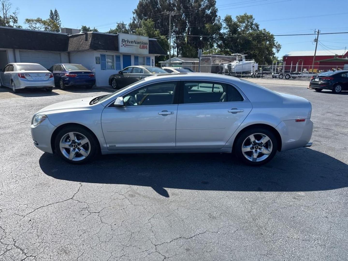 2011 SILVER CHEVROLET MALIBU 1LT (1G1ZC5E1XBF) with an 2.4L engine, Automatic transmission, located at 2929 9th St. West, Bradenton, 34205, (941) 242-2810, 27.473591, -82.570679 - Photo#4