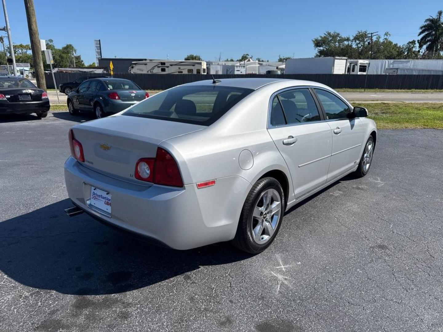 2011 SILVER CHEVROLET MALIBU 1LT (1G1ZC5E1XBF) with an 2.4L engine, Automatic transmission, located at 2929 9th St. West, Bradenton, 34205, (941) 242-2810, 27.473591, -82.570679 - Photo#7