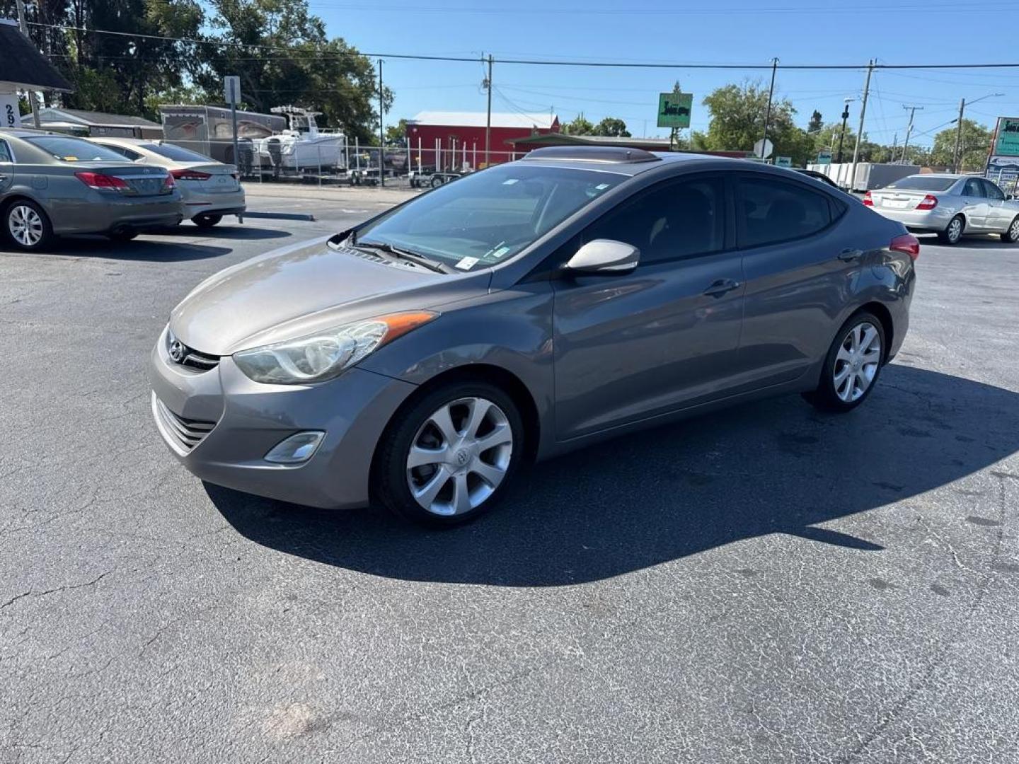 2013 GRAY HYUNDAI ELANTRA GLS (5NPDH4AE9DH) with an 1.8L engine, Automatic transmission, located at 2929 9th St. West, Bradenton, 34205, (941) 242-2810, 27.473591, -82.570679 - Photo#4