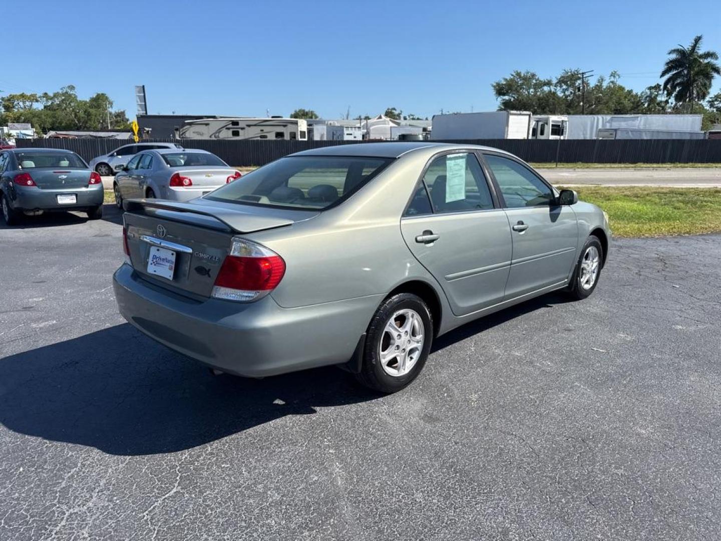 2005 GREEN TOYOTA CAMRY LE (4T1BE32KX5U) with an 2.4L engine, Automatic transmission, located at 2929 9th St. West, Bradenton, 34205, (941) 242-2810, 27.473591, -82.570679 - Thanks for inquring into DriveNation USA! All vehicles listed can be viewed at www.drivenationusa.com for vehicle history reports and additonal info. We cannot quote any terms such as down payments or monthly payments without an application. You can apply directly at www.drivenationusa.com or by con - Photo#7