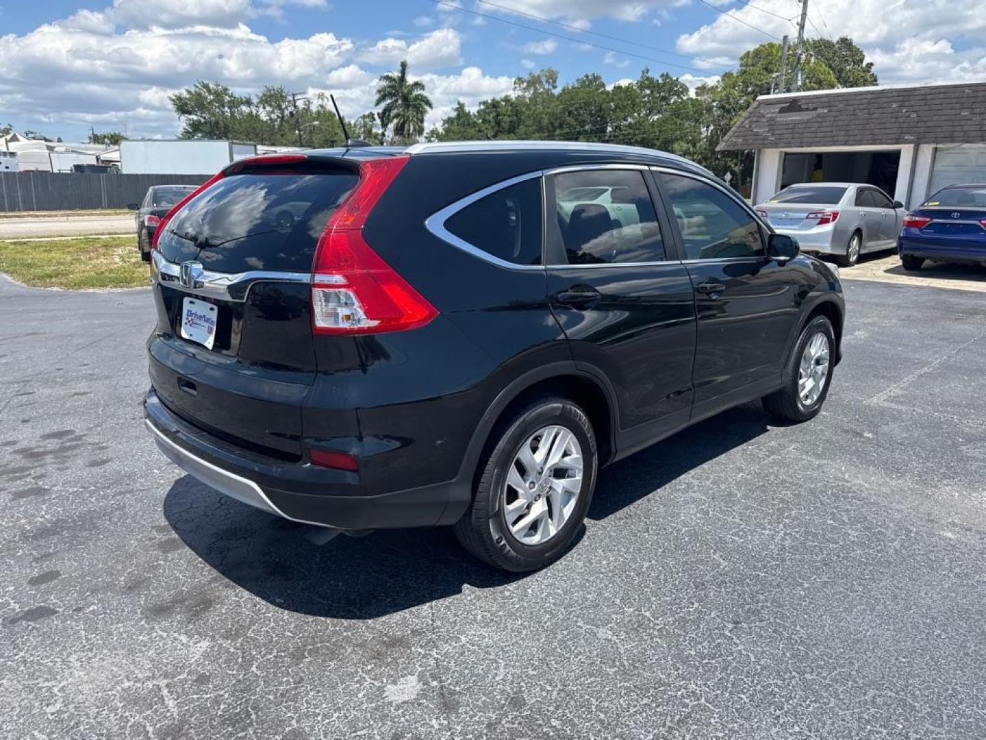 2016 BLACK HONDA CR-V EXL (2HKRM3H72GH) with an 2.4L engine, Continuously Variable transmission, located at 2929 9th St. West, Bradenton, 34205, (941) 242-2810, 27.473591, -82.570679 - Thanks for inquring into DriveNation USA! All vehicles listed can be viewed at www.drivenationusa.com for vehicle history reports and additonal info. We cannot quote any terms such as down payments or monthly payments without an application. You can apply directly at www.drivenationusa.com or by con - Photo#7