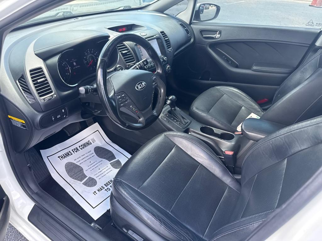 2014 WHITE KIA FORTE EX (KNAFZ4A8XE5) with an 2.0L engine, Automatic transmission, located at 2929 9th St. West, Bradenton, 34205, (941) 242-2810, 27.473591, -82.570679 - Thanks for inquring into DriveNation USA! All vehicles listed can be viewed at www.drivenationusa.com for vehicle history reports and additonal info. We cannot quote any terms such as down payments or monthly payments without an application. You can apply directly at www.drivenationusa.com or by con - Photo#8