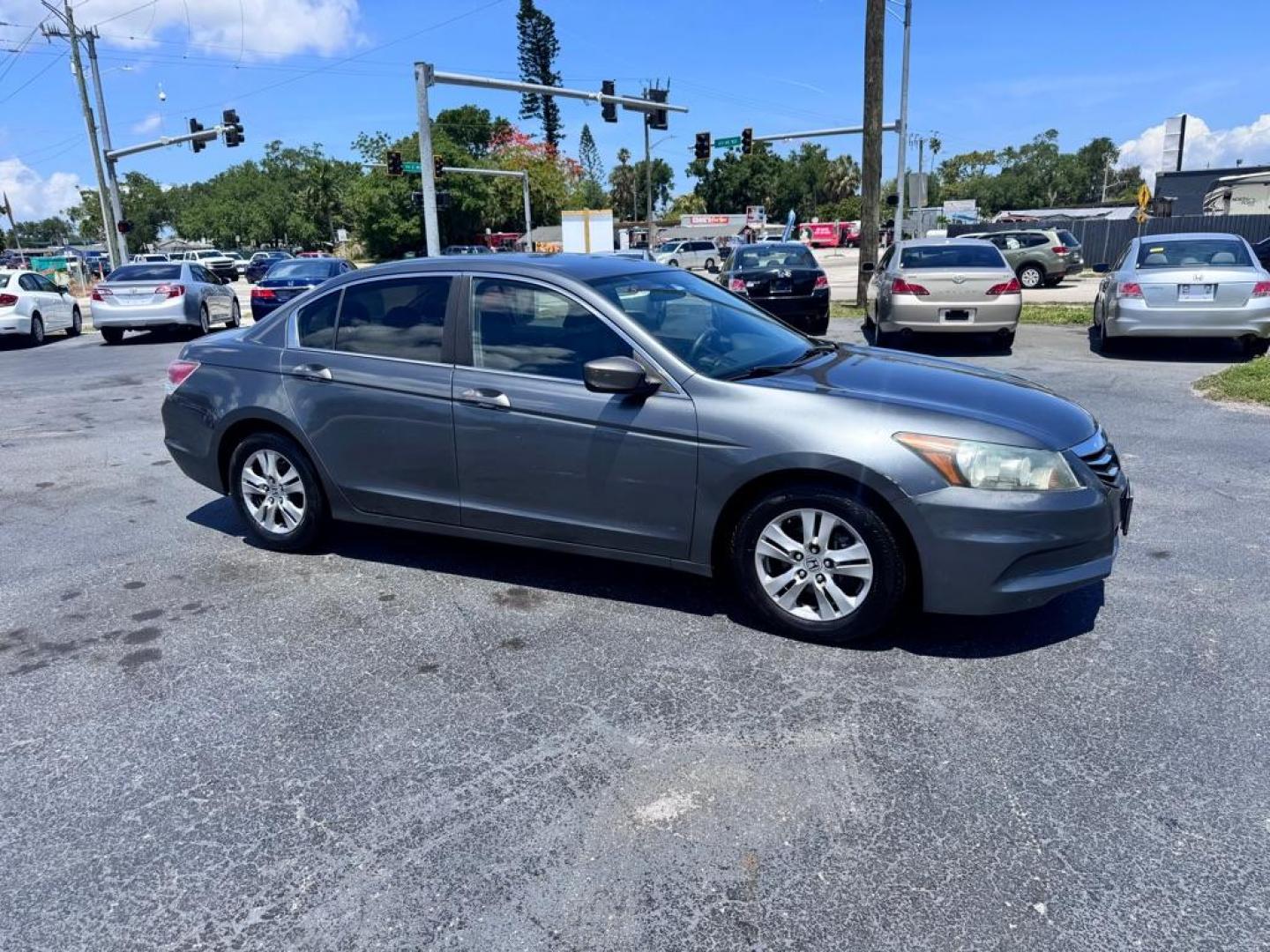 2011 GRAY HONDA ACCORD SE (1HGCP2F63BA) with an 2.4L engine, Automatic transmission, located at 2929 9th St. West, Bradenton, 34205, (941) 242-2810, 27.473591, -82.570679 - Photo#1