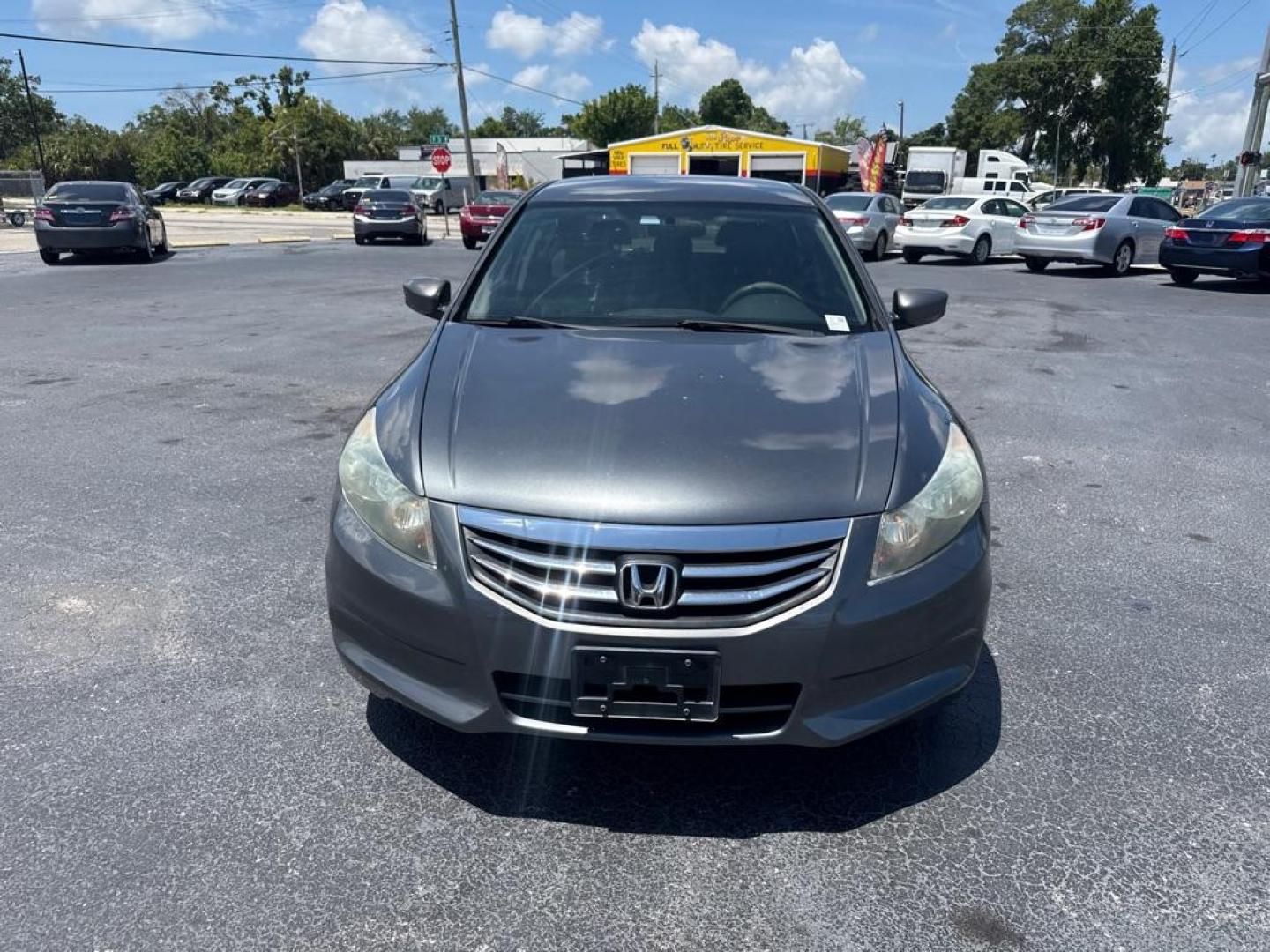 2011 GRAY HONDA ACCORD SE (1HGCP2F63BA) with an 2.4L engine, Automatic transmission, located at 2929 9th St. West, Bradenton, 34205, (941) 242-2810, 27.473591, -82.570679 - Photo#2
