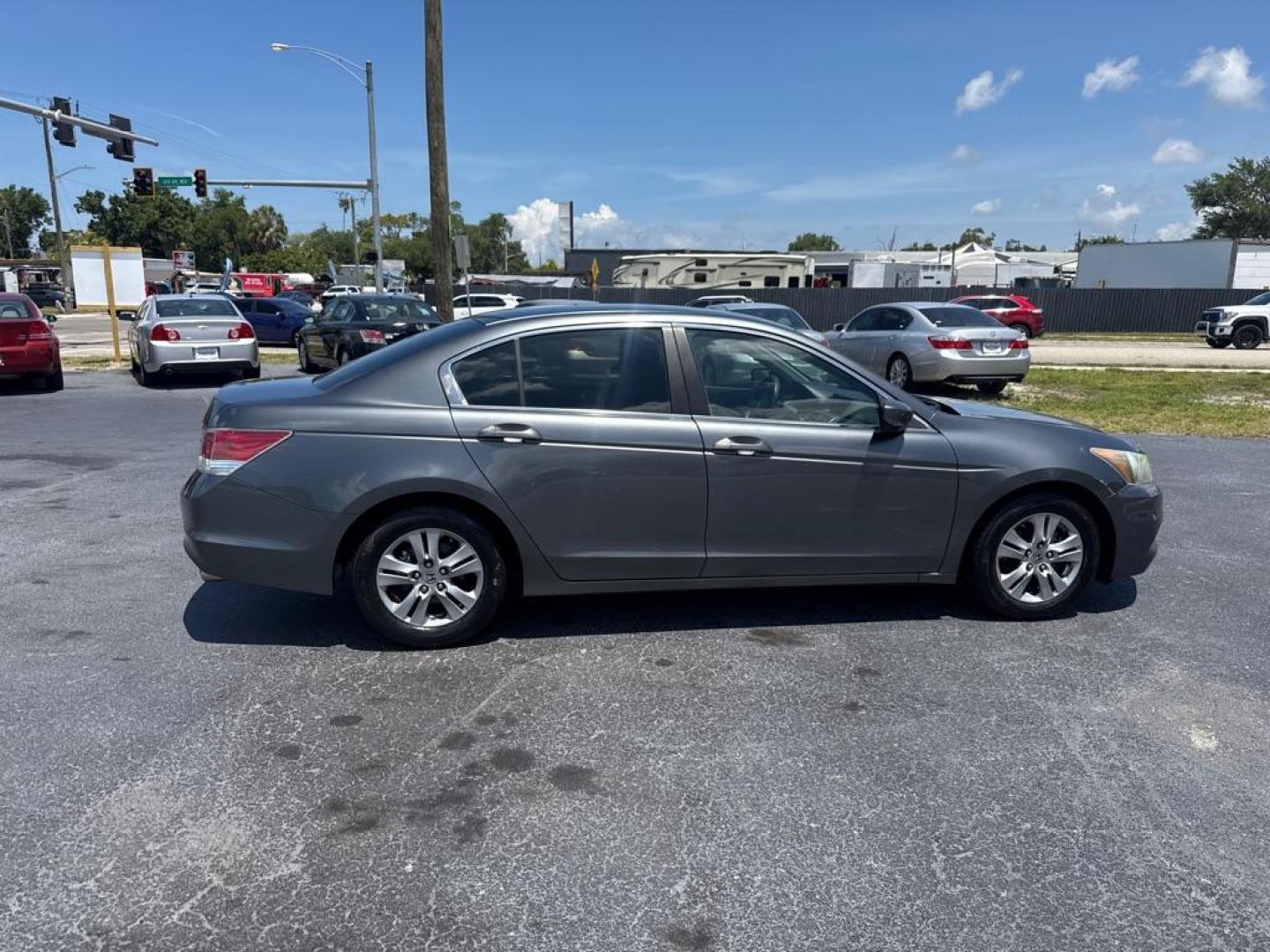 2011 GRAY HONDA ACCORD SE (1HGCP2F63BA) with an 2.4L engine, Automatic transmission, located at 2929 9th St. West, Bradenton, 34205, (941) 242-2810, 27.473591, -82.570679 - Photo#8