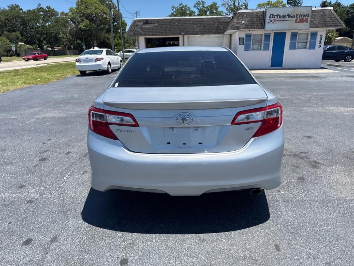 2012 SILVER TOYOTA CAMRY SE (4T1BF1FK9CU) with an 2.5L engine, Automatic transmission, located at 2929 9th St. West, Bradenton, 34205, (941) 242-2810, 27.473591, -82.570679 - Thanks for inquring into DriveNation USA! All vehicles listed can be viewed at www.drivenationusa.com for vehicle history reports and additonal info. We cannot quote any terms such as down payments or monthly payments without an application. You can apply directly at www.drivenationusa.com or by con - Photo#6
