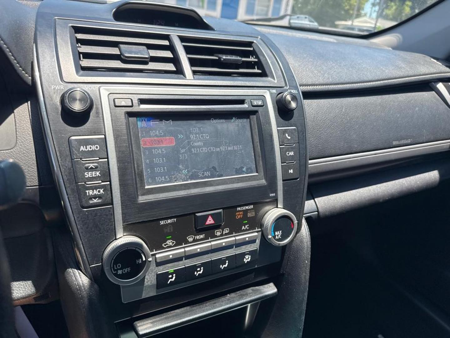 2012 SILVER TOYOTA CAMRY SE (4T1BF1FK9CU) with an 2.5L engine, Automatic transmission, located at 2929 9th St. West, Bradenton, 34205, (941) 242-2810, 27.473591, -82.570679 - Thanks for inquring into DriveNation USA! All vehicles listed can be viewed at www.drivenationusa.com for vehicle history reports and additonal info. We cannot quote any terms such as down payments or monthly payments without an application. You can apply directly at www.drivenationusa.com or by con - Photo#11