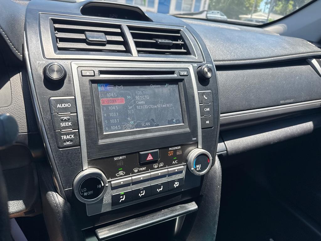 2012 SILVER TOYOTA CAMRY SE (4T1BF1FK9CU) with an 2.5L engine, Automatic transmission, located at 2929 9th St. West, Bradenton, 34205, (941) 242-2810, 27.473591, -82.570679 - Thanks for inquring into DriveNation USA! All vehicles listed can be viewed at www.drivenationusa.com for vehicle history reports and additonal info. We cannot quote any terms such as down payments or monthly payments without an application. You can apply directly at www.drivenationusa.com or by con - Photo#11