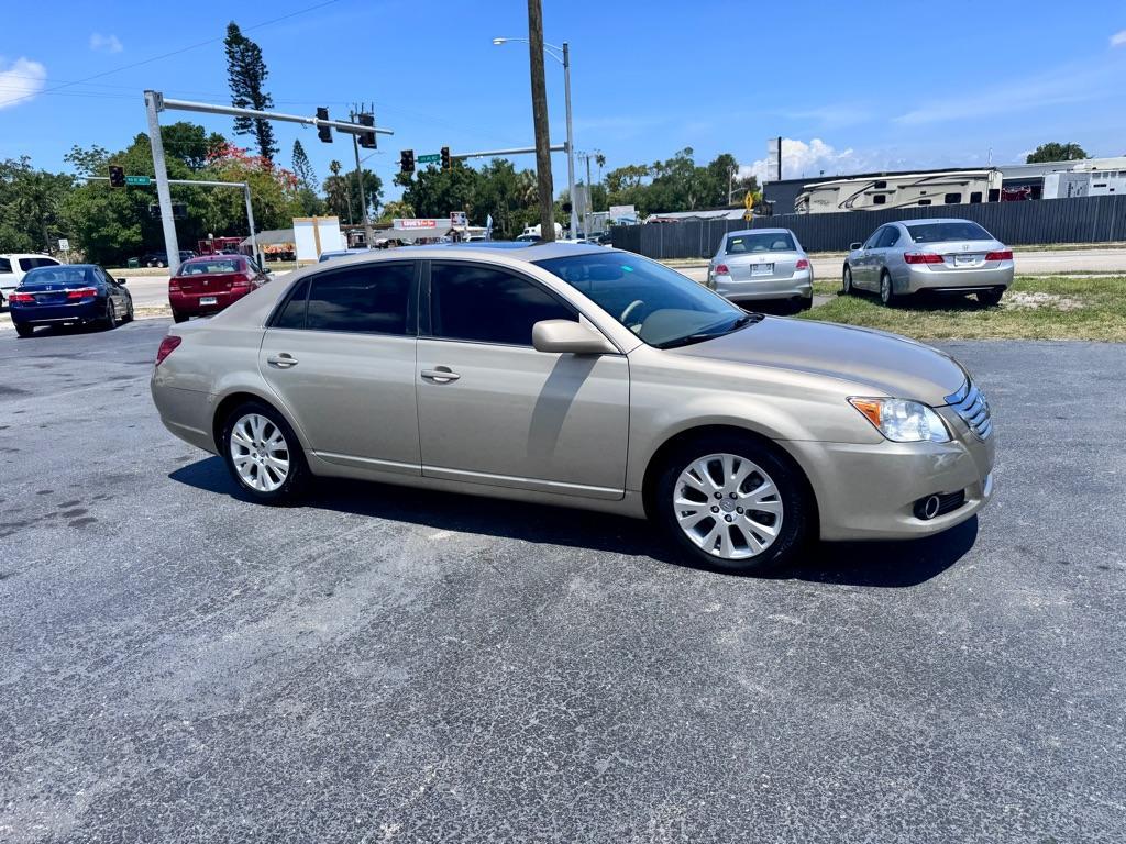 2009 TAN TOYOTA AVALON XL (4T1BK36B69U) with an 3.5L engine, Automatic transmission, located at 2929 9th St. West, Bradenton, 34205, (941) 242-2810, 27.473591, -82.570679 - Photo#1