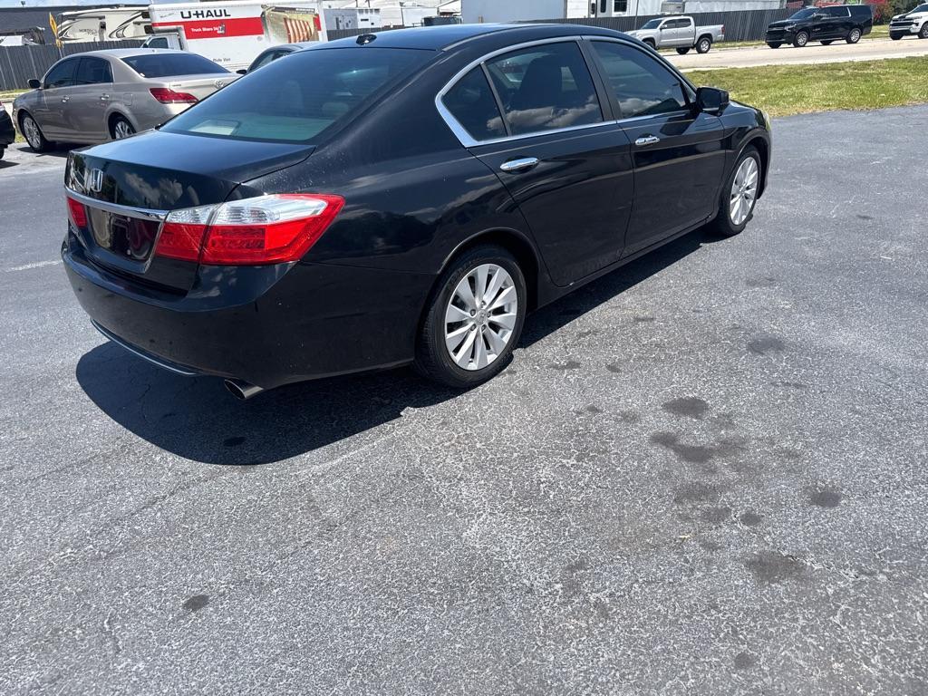 2013 BLACK HONDA ACCORD EXL (1HGCR2F86DA) with an 2.4L engine, Continuously Variable transmission, located at 2929 9th St. West, Bradenton, 34205, (941) 242-2810, 27.473591, -82.570679 - Thanks for inquring into DriveNation USA! All vehicles listed can be viewed at www.drivenationusa.com for vehicle history reports and additonal info. We cannot quote any terms such as down payments or monthly payments without an application. You can apply directly at www.drivenationusa.com or by con - Photo#7