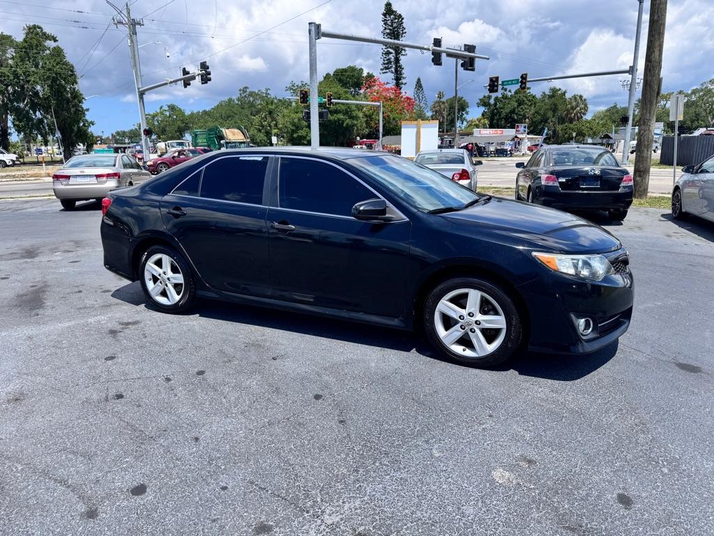 2013 BLACK TOYOTA CAMRY SE (4T1BF1FK8DU) with an 2.5L engine, Automatic transmission, located at 2929 9th St. West, Bradenton, 34205, (941) 242-2810, 27.473591, -82.570679 - Thanks for inquring into DriveNation USA! All vehicles listed can be viewed at www.drivenationusa.com for vehicle history reports and additonal info. We cannot quote any terms such as down payments or monthly payments without an application. You can apply directly at www.drivenationusa.com or by con - Photo#0