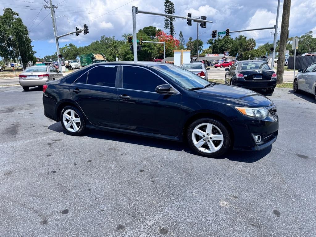 2013 BLACK TOYOTA CAMRY SE (4T1BF1FK8DU) with an 2.5L engine, Automatic transmission, located at 2929 9th St. West, Bradenton, 34205, (941) 242-2810, 27.473591, -82.570679 - Thanks for inquring into DriveNation USA! All vehicles listed can be viewed at www.drivenationusa.com for vehicle history reports and additonal info. We cannot quote any terms such as down payments or monthly payments without an application. You can apply directly at www.drivenationusa.com or by con - Photo#1