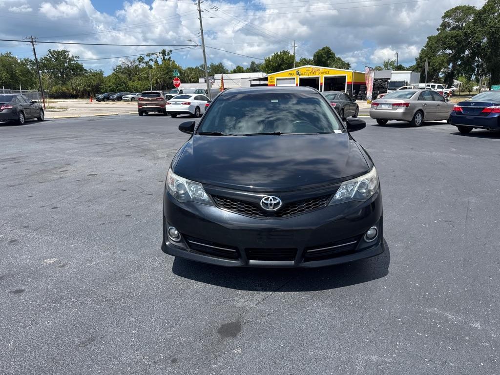 2013 BLACK TOYOTA CAMRY SE (4T1BF1FK8DU) with an 2.5L engine, Automatic transmission, located at 2929 9th St. West, Bradenton, 34205, (941) 242-2810, 27.473591, -82.570679 - Thanks for inquring into DriveNation USA! All vehicles listed can be viewed at www.drivenationusa.com for vehicle history reports and additonal info. We cannot quote any terms such as down payments or monthly payments without an application. You can apply directly at www.drivenationusa.com or by con - Photo#2