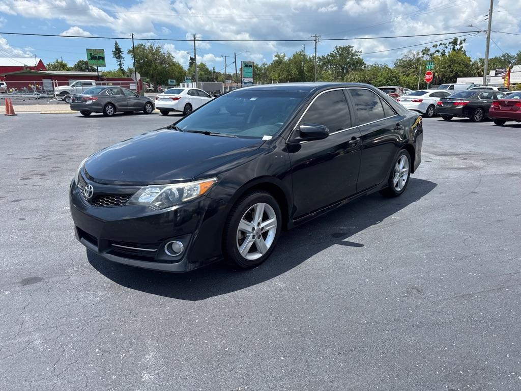 2013 BLACK TOYOTA CAMRY SE (4T1BF1FK8DU) with an 2.5L engine, Automatic transmission, located at 2929 9th St. West, Bradenton, 34205, (941) 242-2810, 27.473591, -82.570679 - Thanks for inquring into DriveNation USA! All vehicles listed can be viewed at www.drivenationusa.com for vehicle history reports and additonal info. We cannot quote any terms such as down payments or monthly payments without an application. You can apply directly at www.drivenationusa.com or by con - Photo#3