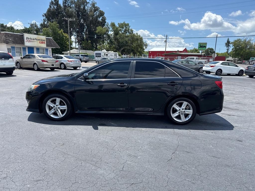 2013 BLACK TOYOTA CAMRY SE (4T1BF1FK8DU) with an 2.5L engine, Automatic transmission, located at 2929 9th St. West, Bradenton, 34205, (941) 242-2810, 27.473591, -82.570679 - Thanks for inquring into DriveNation USA! All vehicles listed can be viewed at www.drivenationusa.com for vehicle history reports and additonal info. We cannot quote any terms such as down payments or monthly payments without an application. You can apply directly at www.drivenationusa.com or by con - Photo#4
