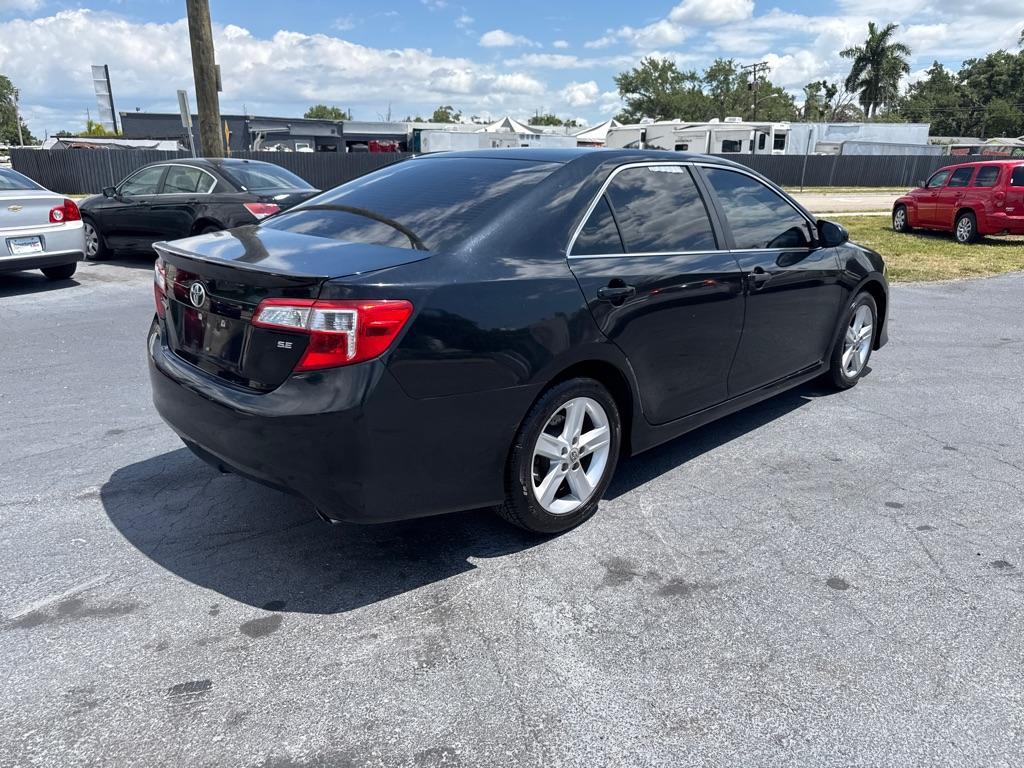 2013 BLACK TOYOTA CAMRY SE (4T1BF1FK8DU) with an 2.5L engine, Automatic transmission, located at 2929 9th St. West, Bradenton, 34205, (941) 242-2810, 27.473591, -82.570679 - Thanks for inquring into DriveNation USA! All vehicles listed can be viewed at www.drivenationusa.com for vehicle history reports and additonal info. We cannot quote any terms such as down payments or monthly payments without an application. You can apply directly at www.drivenationusa.com or by con - Photo#7