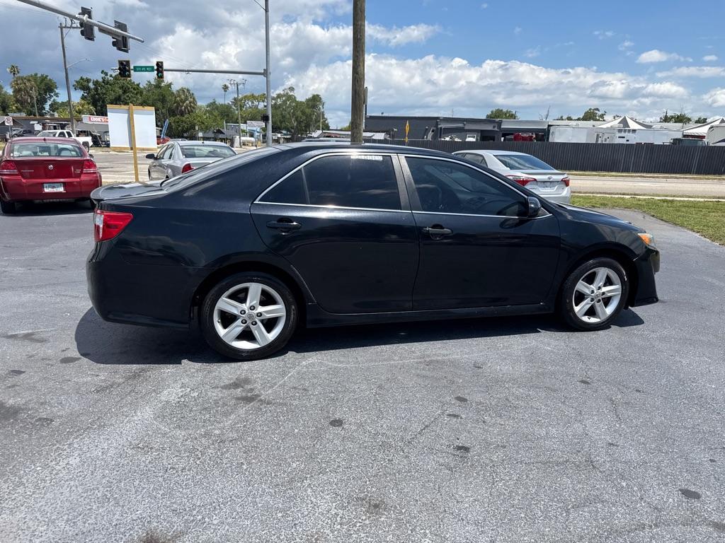2013 BLACK TOYOTA CAMRY SE (4T1BF1FK8DU) with an 2.5L engine, Automatic transmission, located at 2929 9th St. West, Bradenton, 34205, (941) 242-2810, 27.473591, -82.570679 - Thanks for inquring into DriveNation USA! All vehicles listed can be viewed at www.drivenationusa.com for vehicle history reports and additonal info. We cannot quote any terms such as down payments or monthly payments without an application. You can apply directly at www.drivenationusa.com or by con - Photo#8