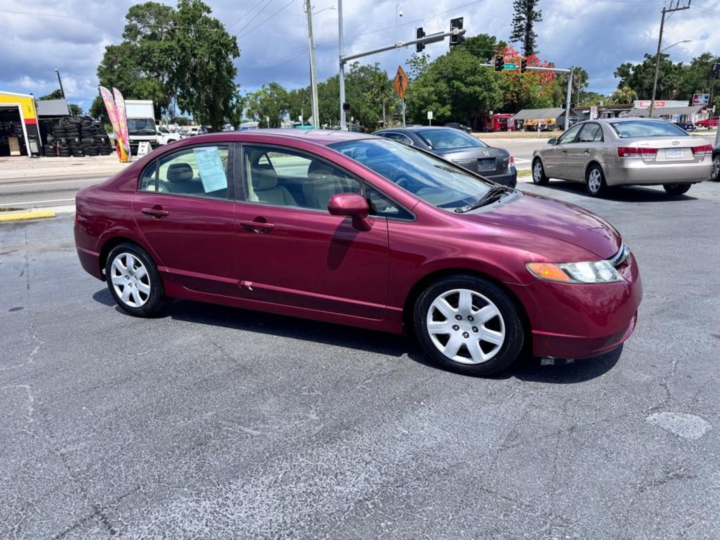 2008 RED HONDA CIVIC LX (2HGFA16528H) with an 1.8L engine, Automatic transmission, located at 2929 9th St. West, Bradenton, 34205, (941) 242-2810, 27.473591, -82.570679 - Thanks for inquring into DriveNation USA! All vehicles listed can be viewed at www.drivenationusa.com for vehicle history reports and additonal info. We cannot quote any terms such as down payments or monthly payments without an application. You can apply directly at www.drivenationusa.com or by con- Photo#0