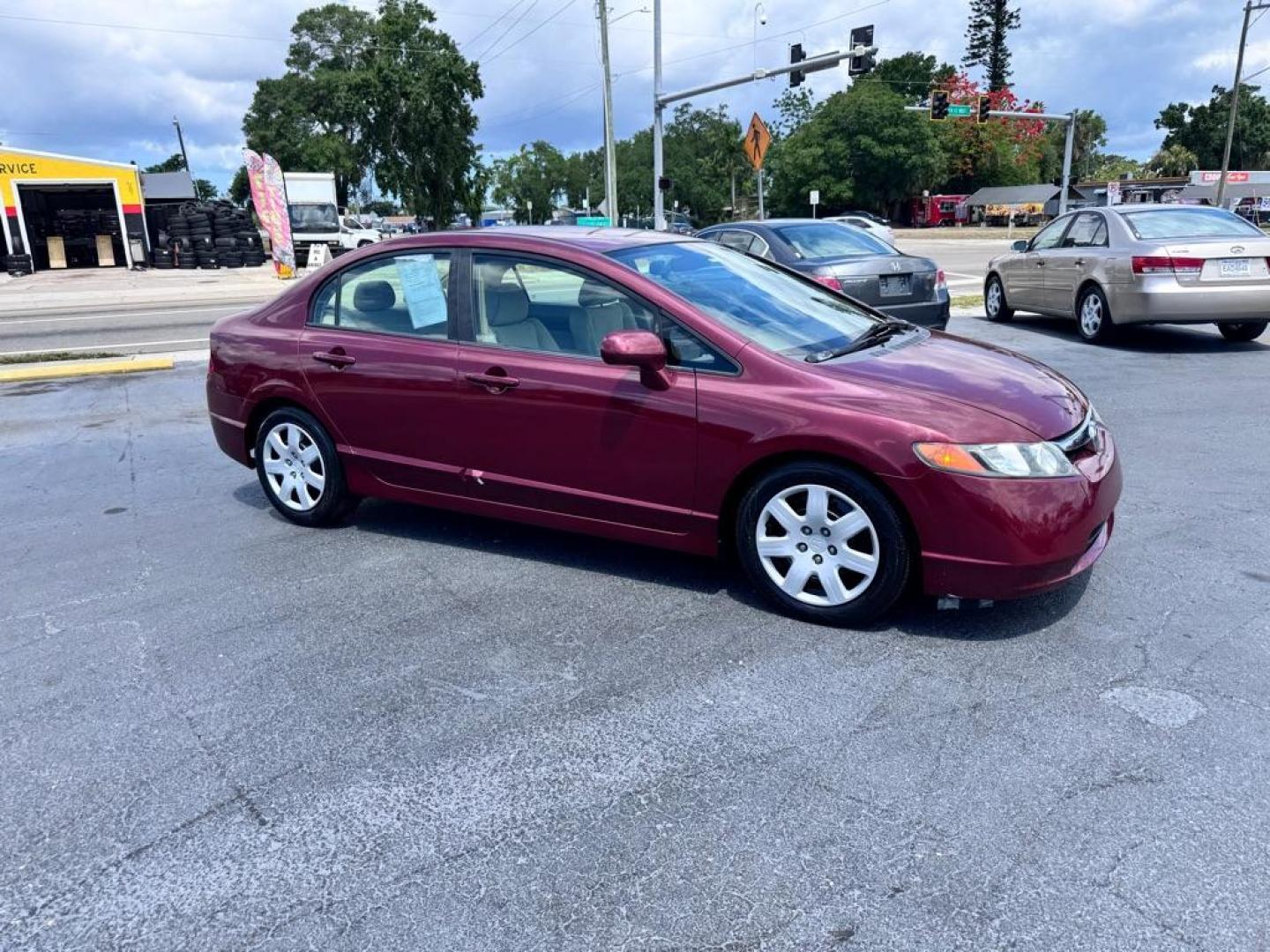 2008 RED HONDA CIVIC LX (2HGFA16528H) with an 1.8L engine, Automatic transmission, located at 2929 9th St. West, Bradenton, 34205, (941) 242-2810, 27.473591, -82.570679 - Thanks for inquring into DriveNation USA! All vehicles listed can be viewed at www.drivenationusa.com for vehicle history reports and additonal info. We cannot quote any terms such as down payments or monthly payments without an application. You can apply directly at www.drivenationusa.com or by con- Photo#1