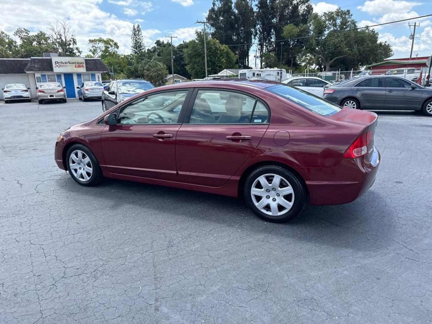 2008 RED HONDA CIVIC LX (2HGFA16528H) with an 1.8L engine, Automatic transmission, located at 2929 9th St. West, Bradenton, 34205, (941) 242-2810, 27.473591, -82.570679 - Thanks for inquring into DriveNation USA! All vehicles listed can be viewed at www.drivenationusa.com for vehicle history reports and additonal info. We cannot quote any terms such as down payments or monthly payments without an application. You can apply directly at www.drivenationusa.com or by con- Photo#5