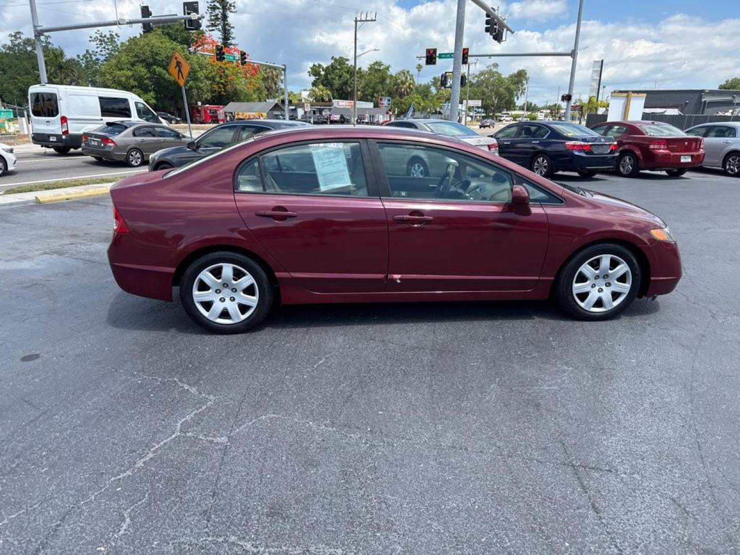 2008 RED HONDA CIVIC LX (2HGFA16528H) with an 1.8L engine, Automatic transmission, located at 2929 9th St. West, Bradenton, 34205, (941) 242-2810, 27.473591, -82.570679 - Thanks for inquring into DriveNation USA! All vehicles listed can be viewed at www.drivenationusa.com for vehicle history reports and additonal info. We cannot quote any terms such as down payments or monthly payments without an application. You can apply directly at www.drivenationusa.com or by con- Photo#8