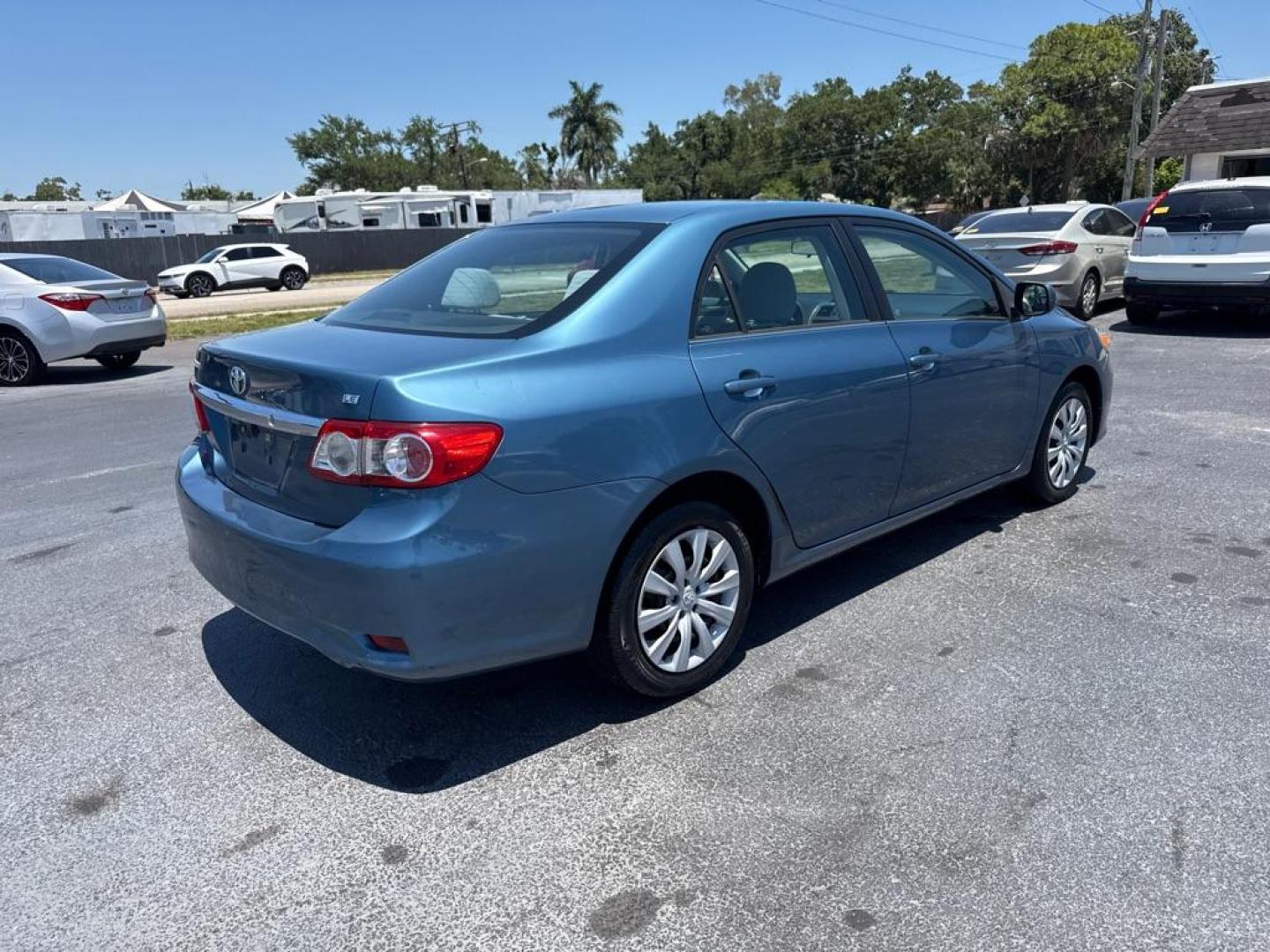 2013 BLUE TOYOTA COROLLA LE (5YFBU4EE5DP) with an 1.8L engine, Automatic transmission, located at 2929 9th St. West, Bradenton, 34205, (941) 242-2810, 27.473591, -82.570679 - Thanks for inquring into DriveNation USA! All vehicles listed can be viewed at www.drivenationusa.com for vehicle history reports and additonal info. We cannot quote any terms such as down payments or monthly payments without an application. You can apply directly at www.drivenationusa.com or by con - Photo#7