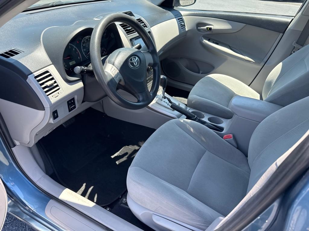 2013 BLUE TOYOTA COROLLA LE (5YFBU4EE5DP) with an 1.8L engine, Automatic transmission, located at 2929 9th St. West, Bradenton, 34205, (941) 242-2810, 27.473591, -82.570679 - Thanks for inquring into DriveNation USA! All vehicles listed can be viewed at www.drivenationusa.com for vehicle history reports and additonal info. We cannot quote any terms such as down payments or monthly payments without an application. You can apply directly at www.drivenationusa.com or by con - Photo#10