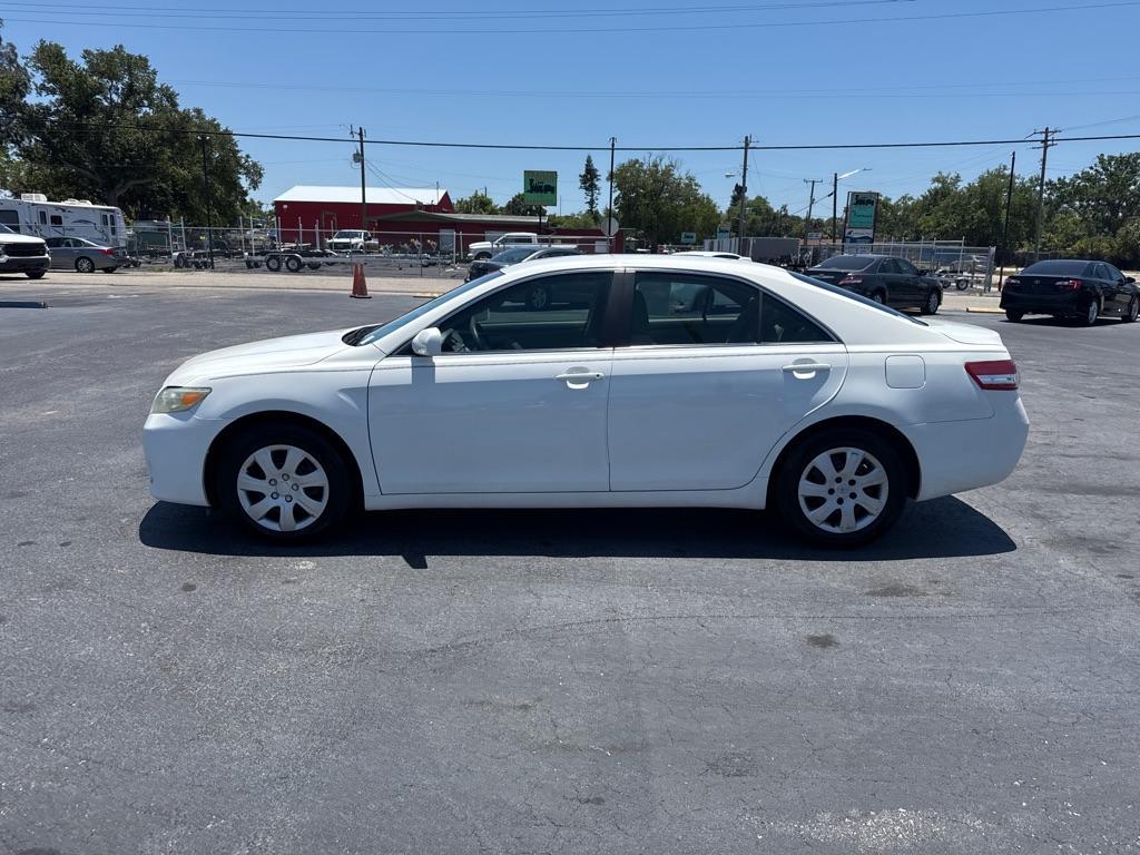 2011 WHITE TOYOTA CAMRY BASE (4T4BF3EK0BR) with an 2.5L engine, Automatic transmission, located at 2929 9th St. West, Bradenton, 34205, (941) 242-2810, 27.473591, -82.570679 - Thanks for inquring into DriveNation USA! All vehicles listed can be viewed at www.drivenationusa.com for vehicle history reports and additonal info. We cannot quote any terms such as down payments or monthly payments without an application. You can apply directly at www.drivenationusa.com or by con - Photo#4
