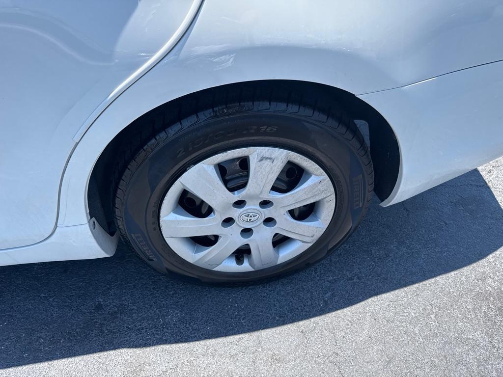 2011 WHITE TOYOTA CAMRY BASE (4T4BF3EK0BR) with an 2.5L engine, Automatic transmission, located at 2929 9th St. West, Bradenton, 34205, (941) 242-2810, 27.473591, -82.570679 - Thanks for inquring into DriveNation USA! All vehicles listed can be viewed at www.drivenationusa.com for vehicle history reports and additonal info. We cannot quote any terms such as down payments or monthly payments without an application. You can apply directly at www.drivenationusa.com or by con - Photo#9