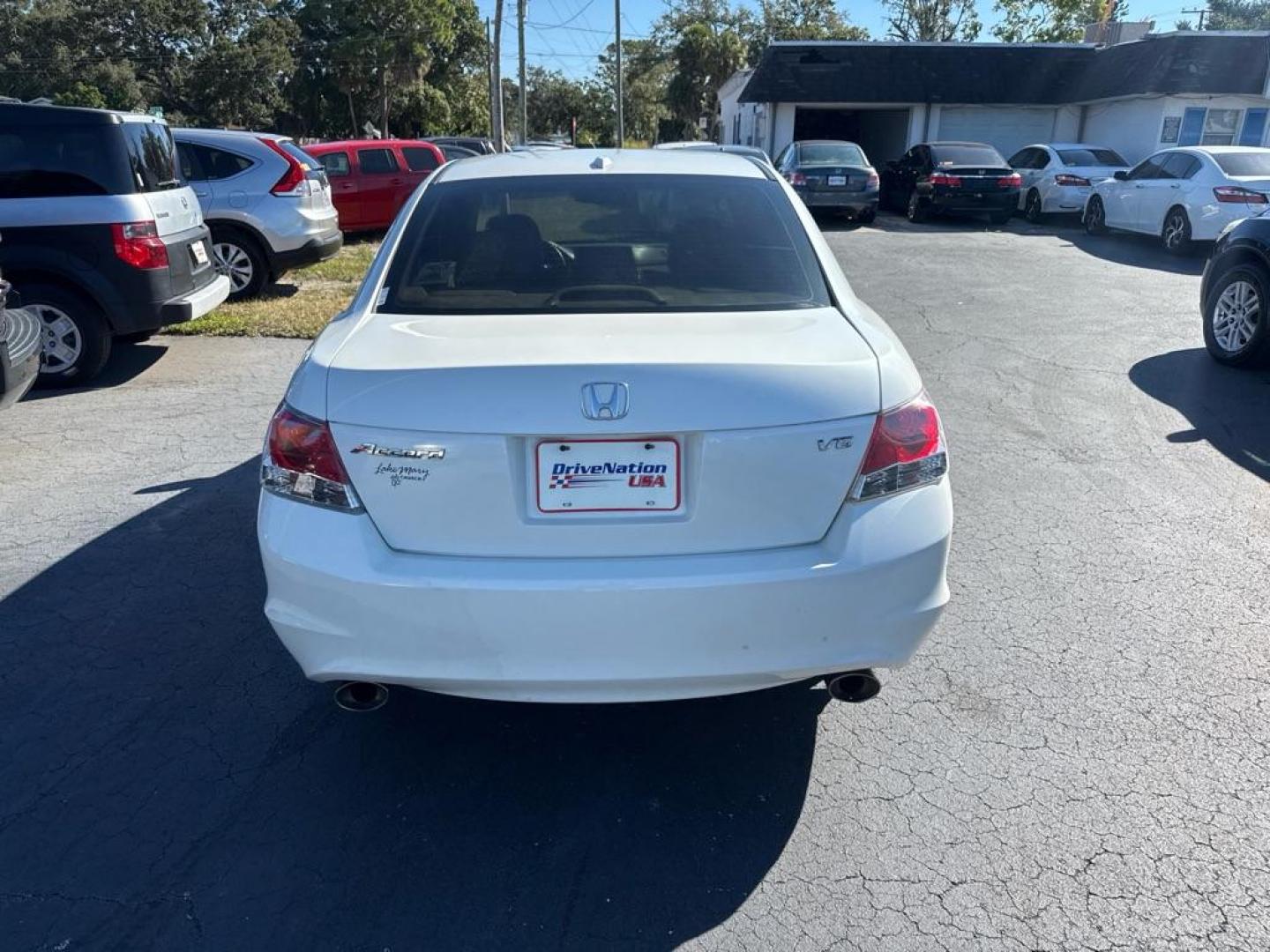2009 WHITE HONDA ACCORD EXL (1HGCP36859A) with an 3.5L engine, Automatic transmission, located at 2929 9th St. West, Bradenton, 34205, (941) 242-2810, 27.473591, -82.570679 - Thanks for inquring into DriveNation USA! All vehicles listed can be viewed at www.drivenationusa.com for vehicle history reports and additonal info. We cannot quote any terms such as down payments or monthly payments without an application. You can apply directly at www.drivenationusa.com or by con- Photo#4