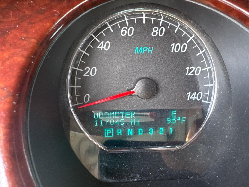 2006 BLACK BUICK LUCERNE CXL (1G4HD57206U) with an 3.8L engine, Automatic transmission, located at 2929 9th St. West, Bradenton, 34205, (941) 242-2810, 27.473591, -82.570679 - Thanks for inquring into DriveNation USA! All vehicles listed can be viewed at www.drivenationusa.com for vehicle history reports and additonal info. We cannot quote any terms such as down payments or monthly payments without an application. You can apply directly at www.drivenationusa.com or by con- Photo#11