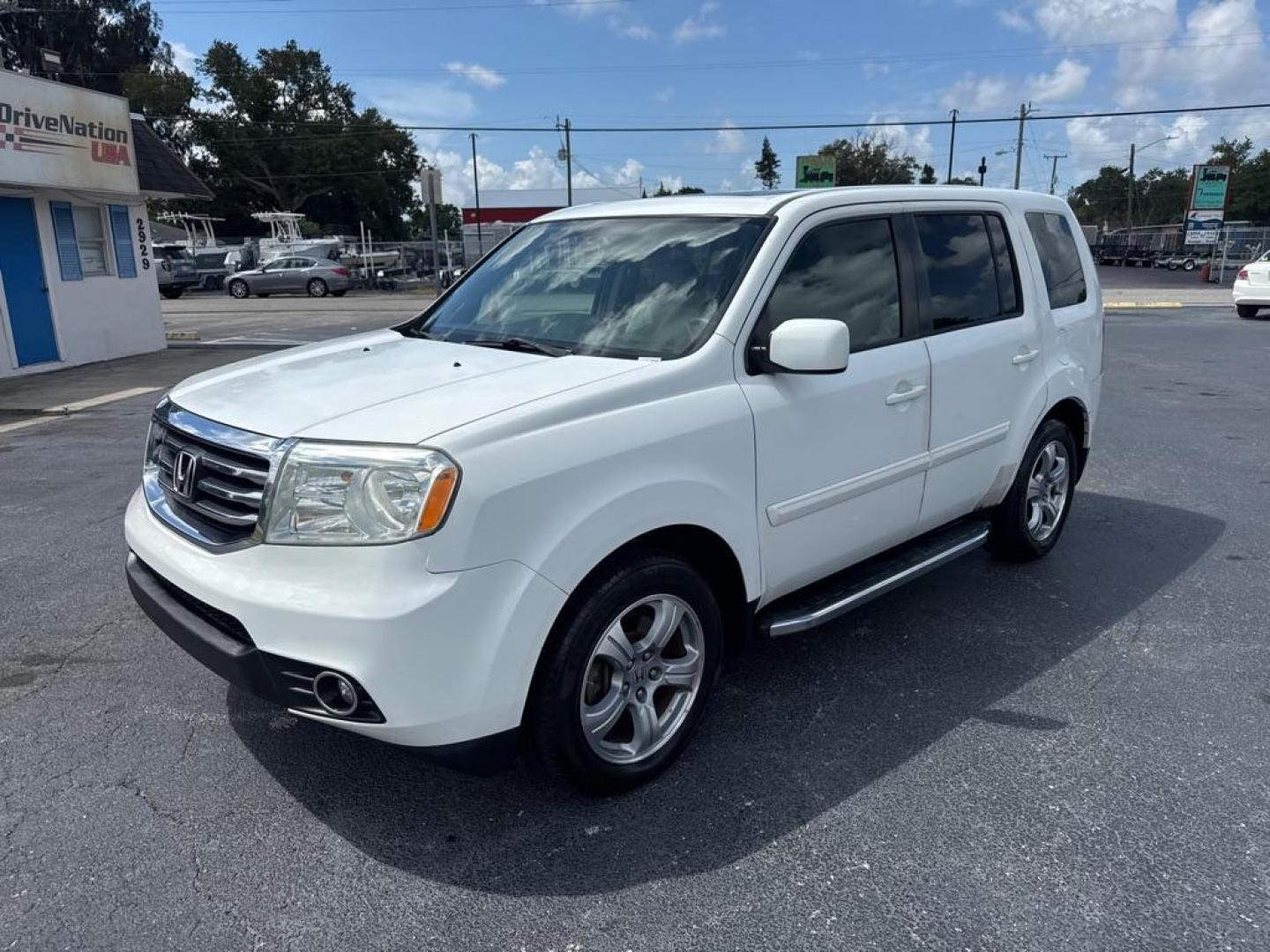2015 WHITE HONDA PILOT EXL (5FNYF3H50FB) with an 3.5L engine, Automatic transmission, located at 2929 9th St. West, Bradenton, 34205, (941) 242-2810, 27.473591, -82.570679 - Thanks for inquring into DriveNation USA! All vehicles listed can be viewed at www.drivenationusa.com for vehicle history reports and additonal info. We cannot quote any terms such as down payments or monthly payments without an application. You can apply directly at www.drivenationusa.com or by con - Photo#3