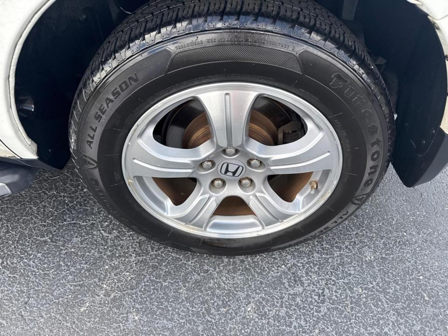 2015 WHITE HONDA PILOT EXL (5FNYF3H50FB) with an 3.5L engine, Automatic transmission, located at 2929 9th St. West, Bradenton, 34205, (941) 242-2810, 27.473591, -82.570679 - Thanks for inquring into DriveNation USA! All vehicles listed can be viewed at www.drivenationusa.com for vehicle history reports and additonal info. We cannot quote any terms such as down payments or monthly payments without an application. You can apply directly at www.drivenationusa.com or by con - Photo#8