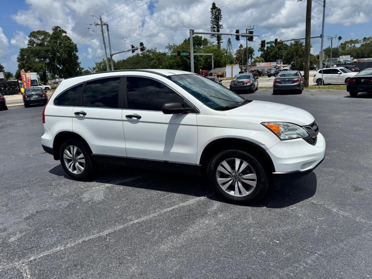 2011 WHITE HONDA CR-V LX (3CZRE3H31BG) with an 2.4L engine, Automatic transmission, located at 2929 9th St. West, Bradenton, 34205, (941) 242-2810, 27.473591, -82.570679 - Thanks for inquring into DriveNation USA! All vehicles listed can be viewed at www.drivenationusa.com for vehicle history reports and additonal info. We cannot quote any terms such as down payments or monthly payments without an application. You can apply directly at www.drivenationusa.com or by con - Photo#1